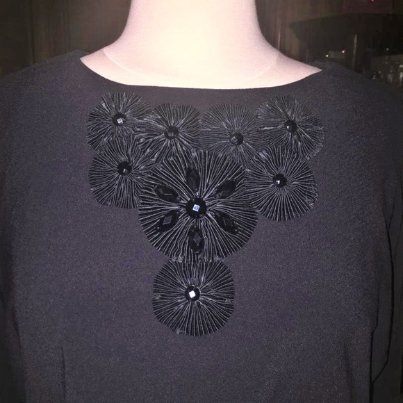 Beautiful Black Cold Shoulder Dress - Picture 2 of 7